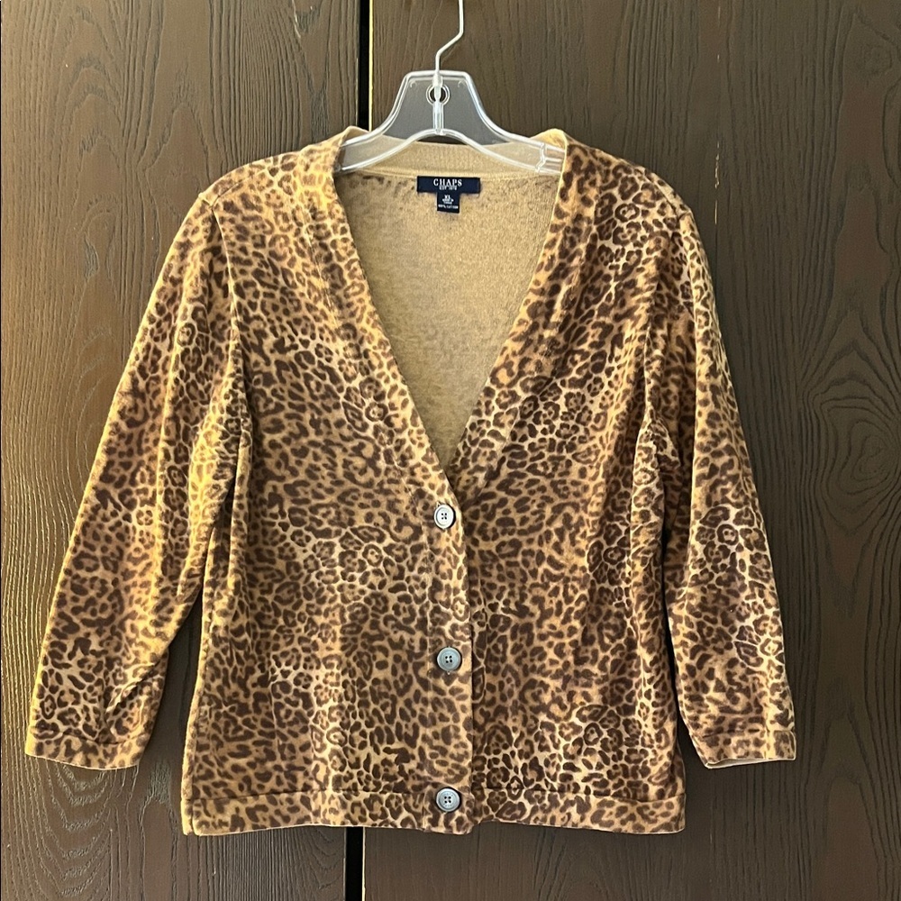 Chaps 3/4 sleeved animal patterned sweater jacket. Size XL
